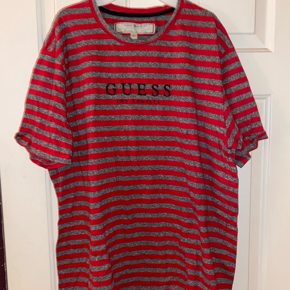 Guess tee
